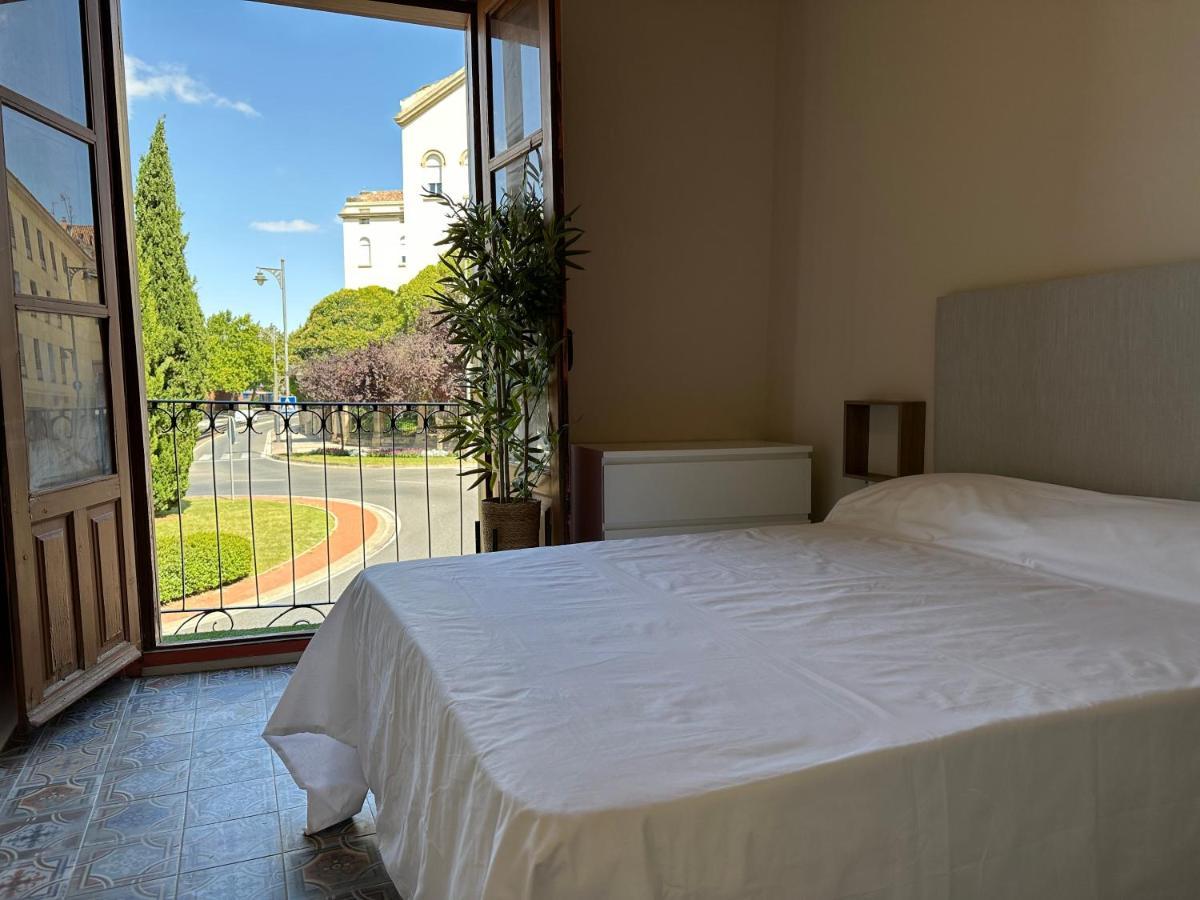 Apartamento Puente De Piedra Logroño Exterior foto